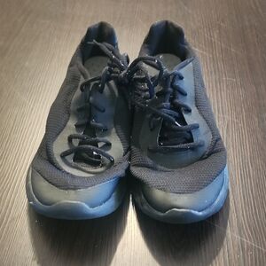 Women's Black Athletic Shoes